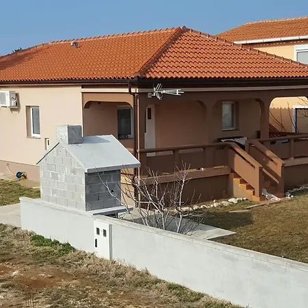Apartament Korina Vir